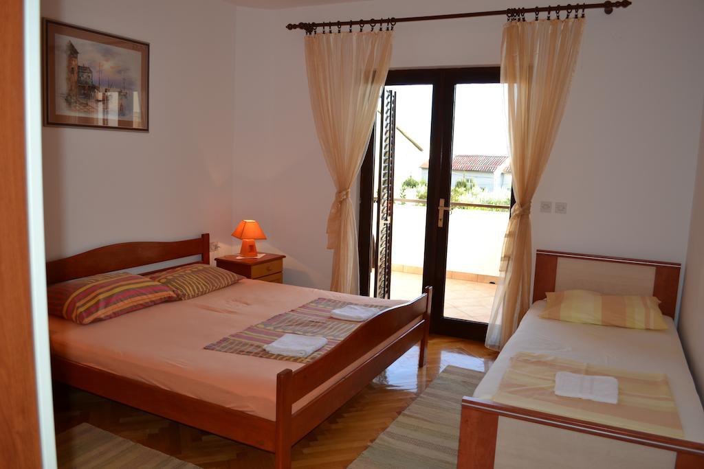 אומיס Apartments Karlo חדר תמונה