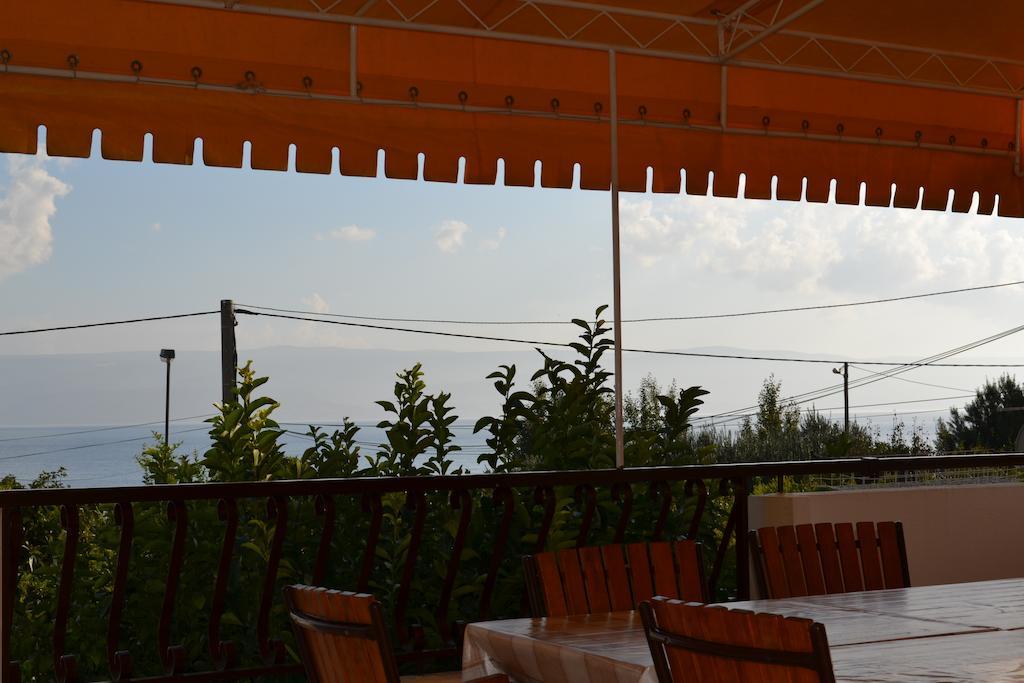 אומיס Apartments Karlo מראה חיצוני תמונה